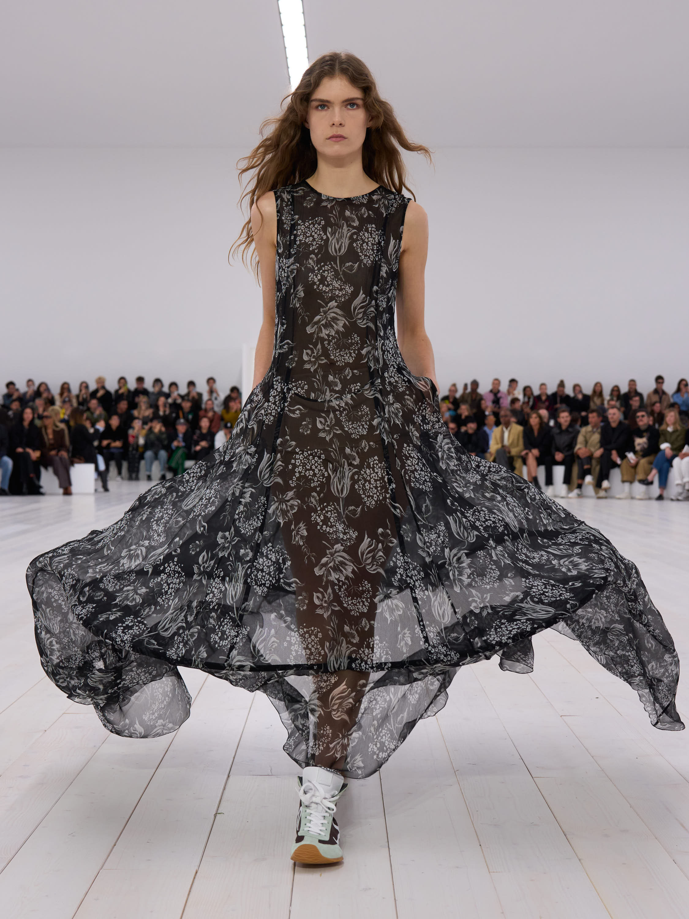 LOEWE Women's SS 25 Runway Collection | LOEWE